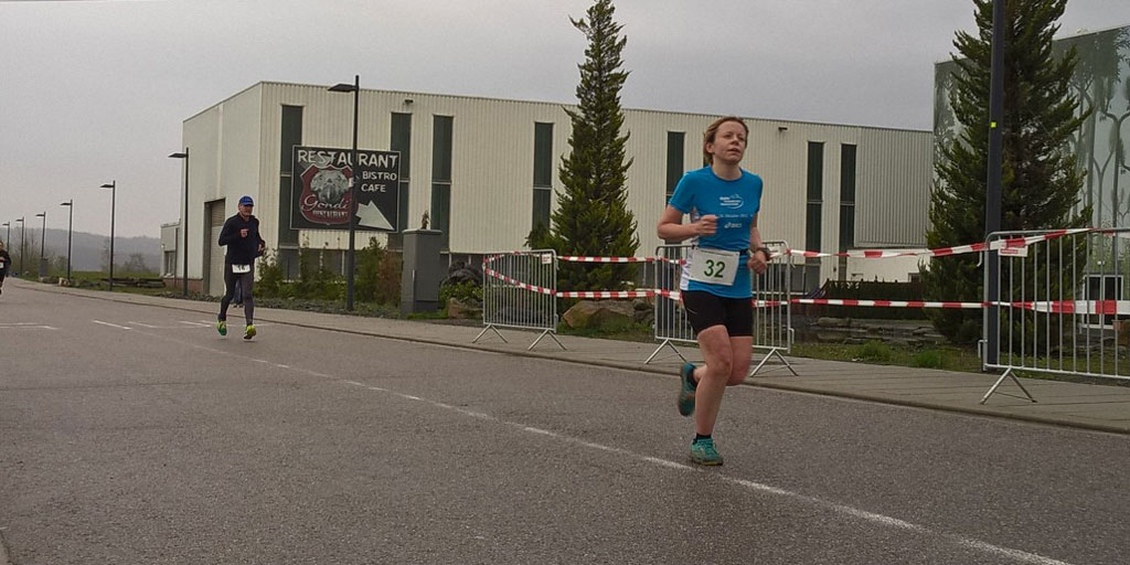 Garten Reden Haldenlauf 1 Frau Auf Der Halde
